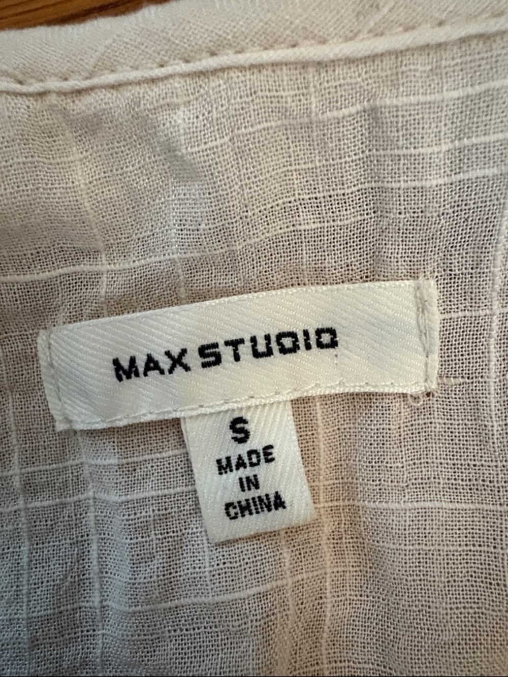 Max Studio Cream Eyelet Ruffle Button-Front Sleeveless Blouse - Picture 2 of 9